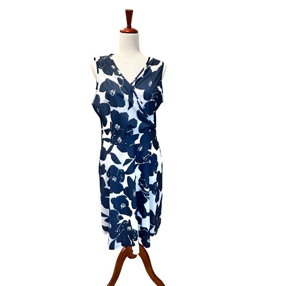 Guberry Wrap V-Neck Sleeveless Pullover Sundress Cover-Up Floral Blue & White XL